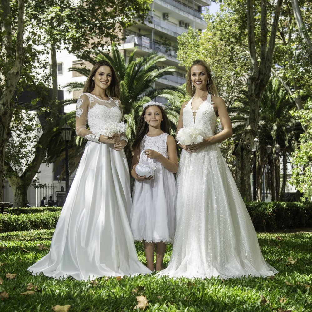 clarili-fiestas-vestidos-de-novias-y-cortejo