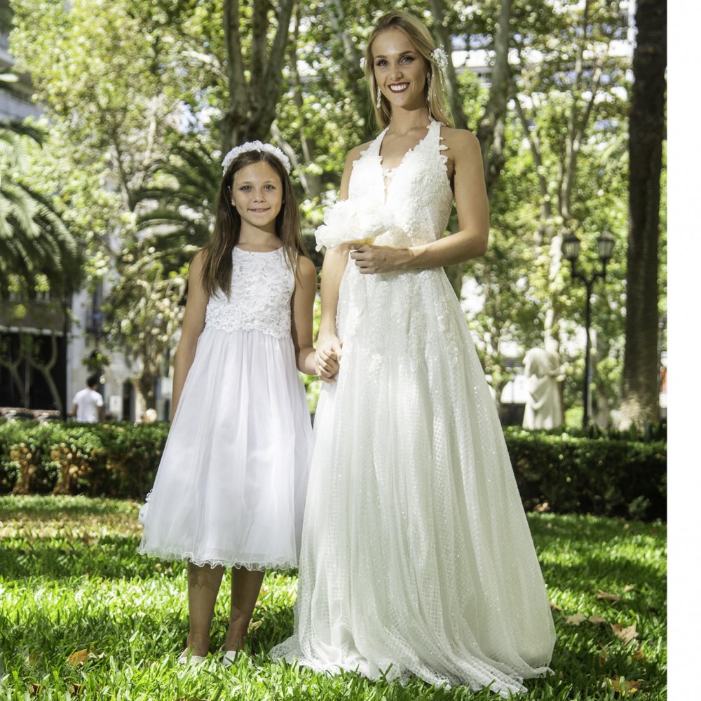 clarili-fiestas-vestido-de-novia-y-cortejo