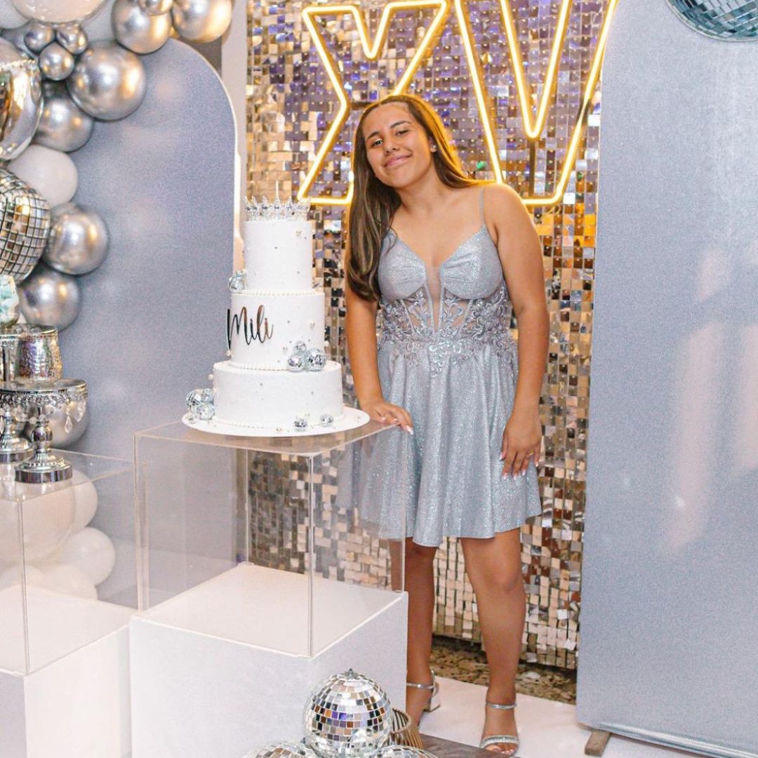 clarili-fiestas-vestido-corto-2026-7787milagros-669