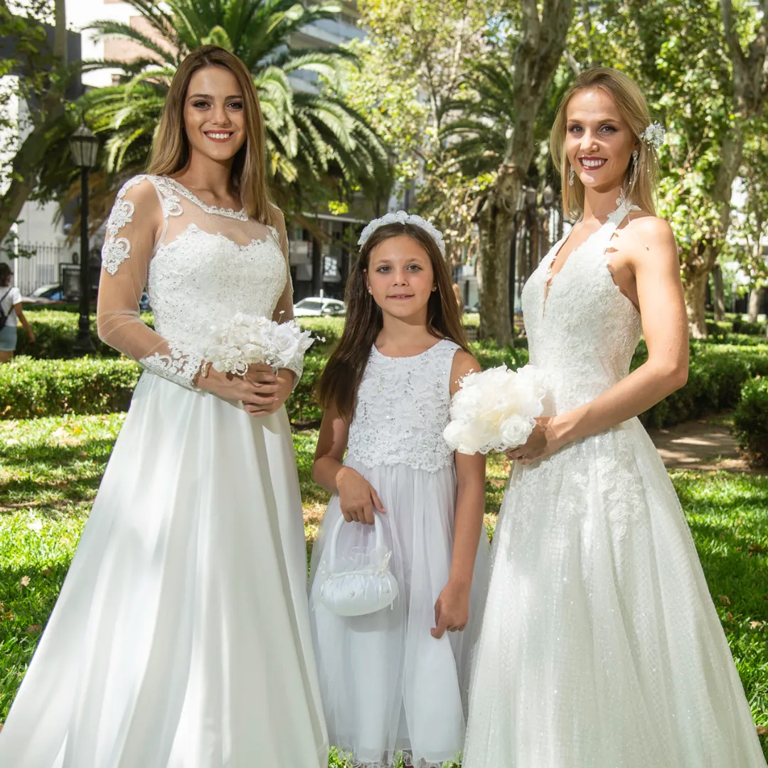 Clarili Fiestas Vestidos de Novias y Cortejo