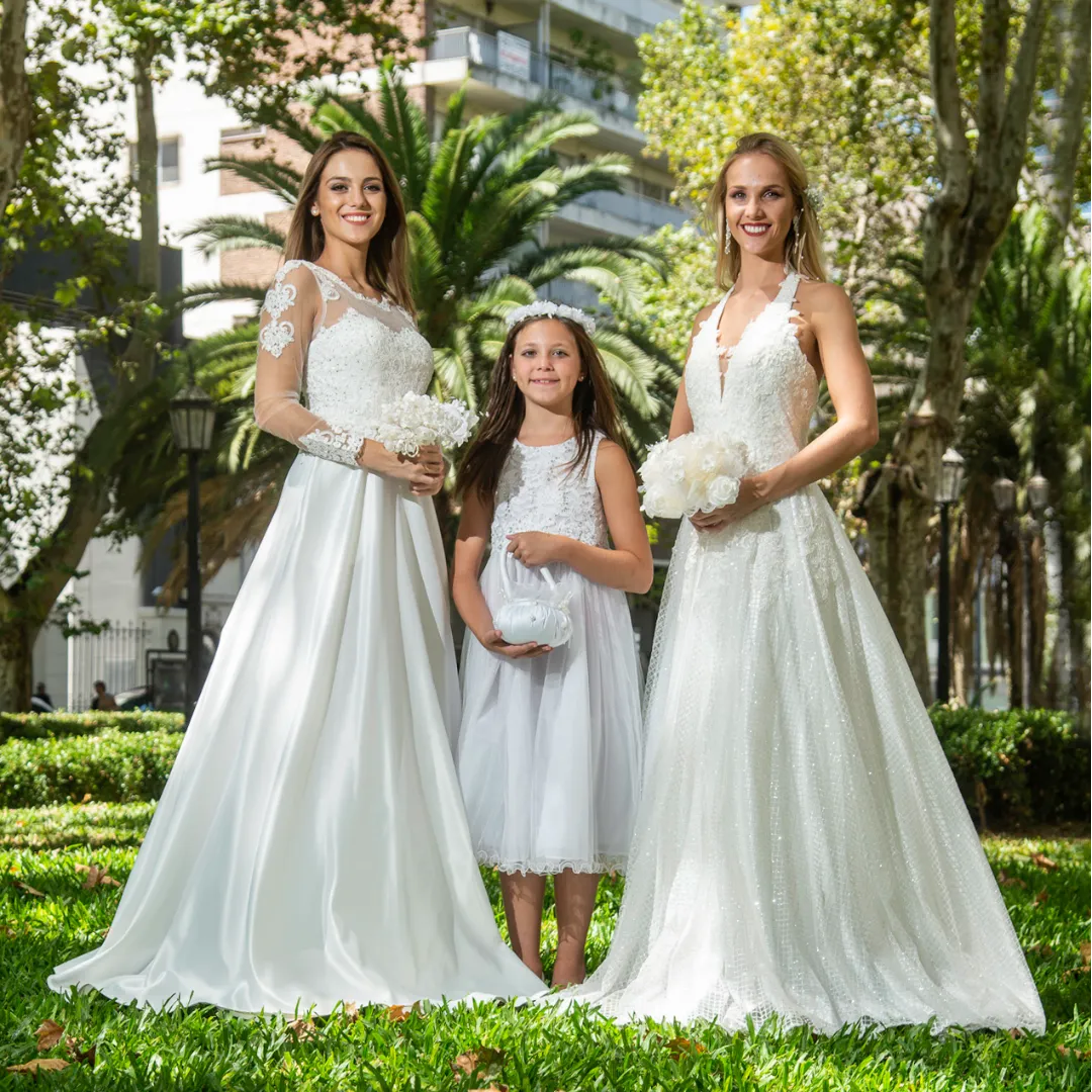 Clarili Fiestas Vestidos de Novias y Cortejo